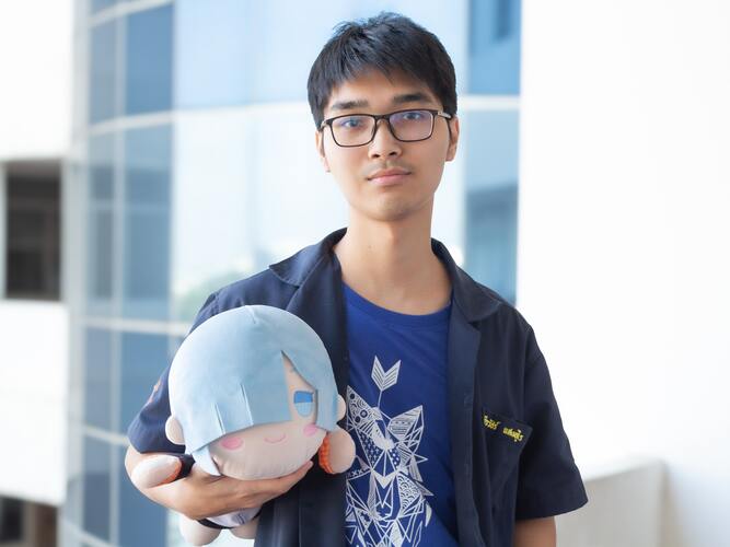 ธีรวัชร์ แสงอุไร (รุจน์)